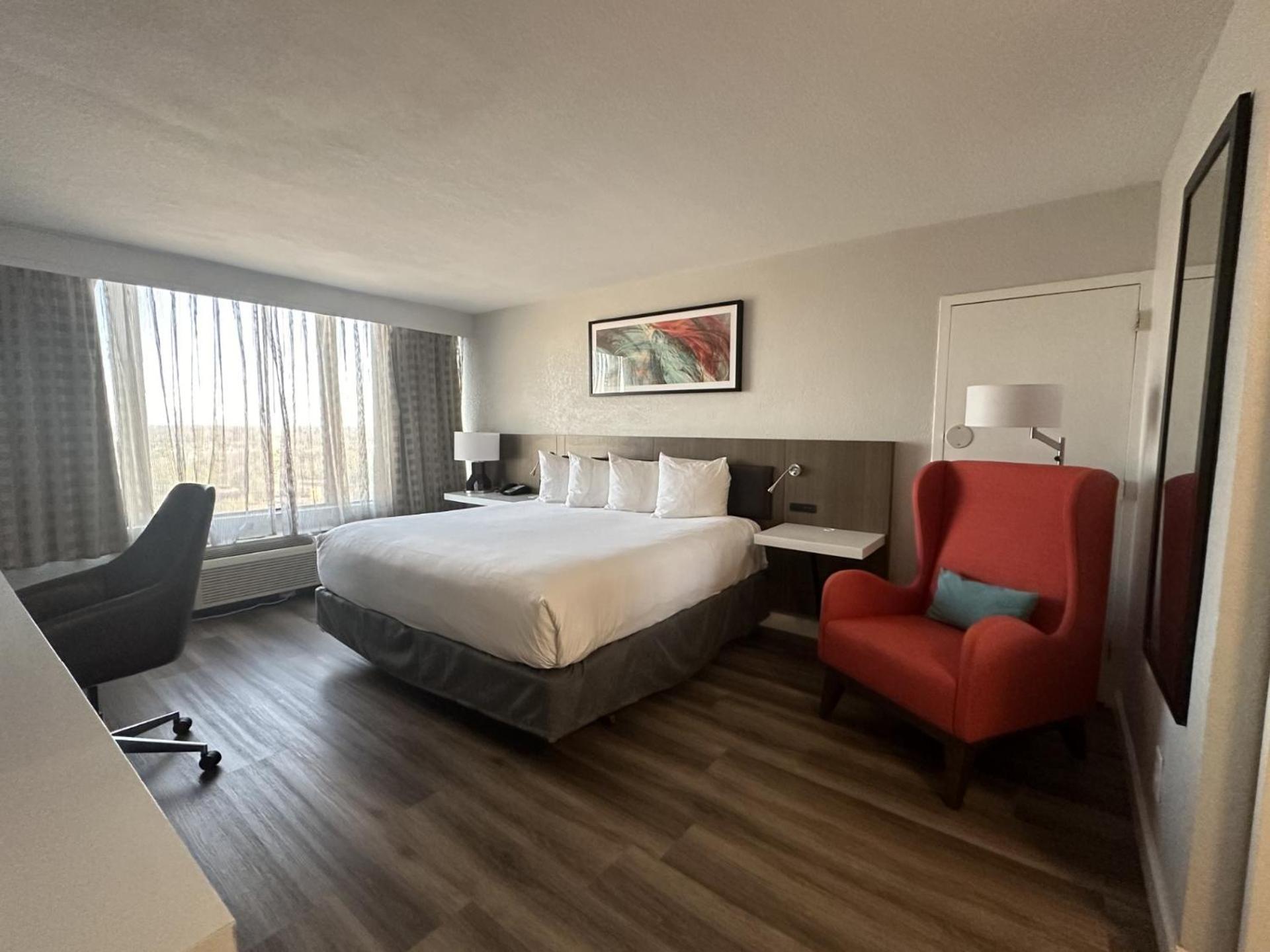 Wyndham Garden Norfolk Downtown Hotel Exterior photo